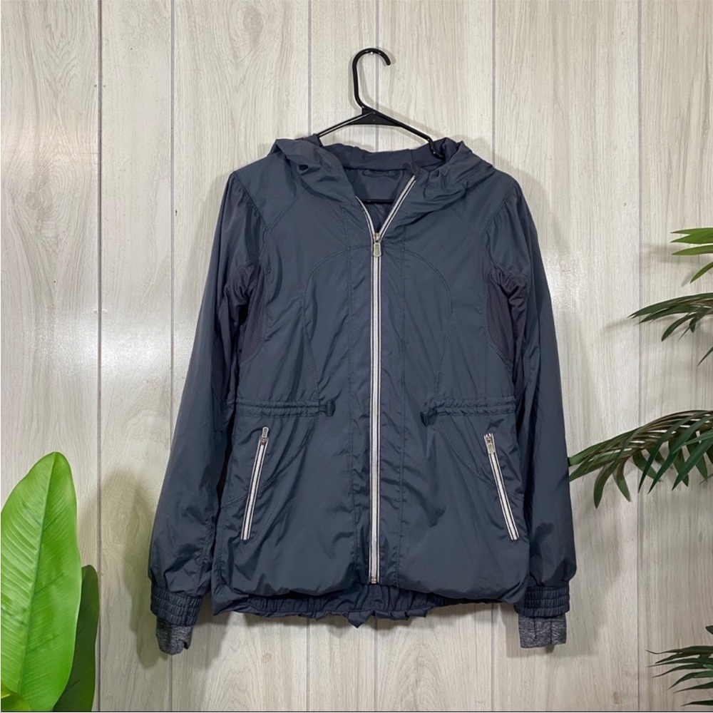 Lululemon Resolution Jacket Size 6 - image 1